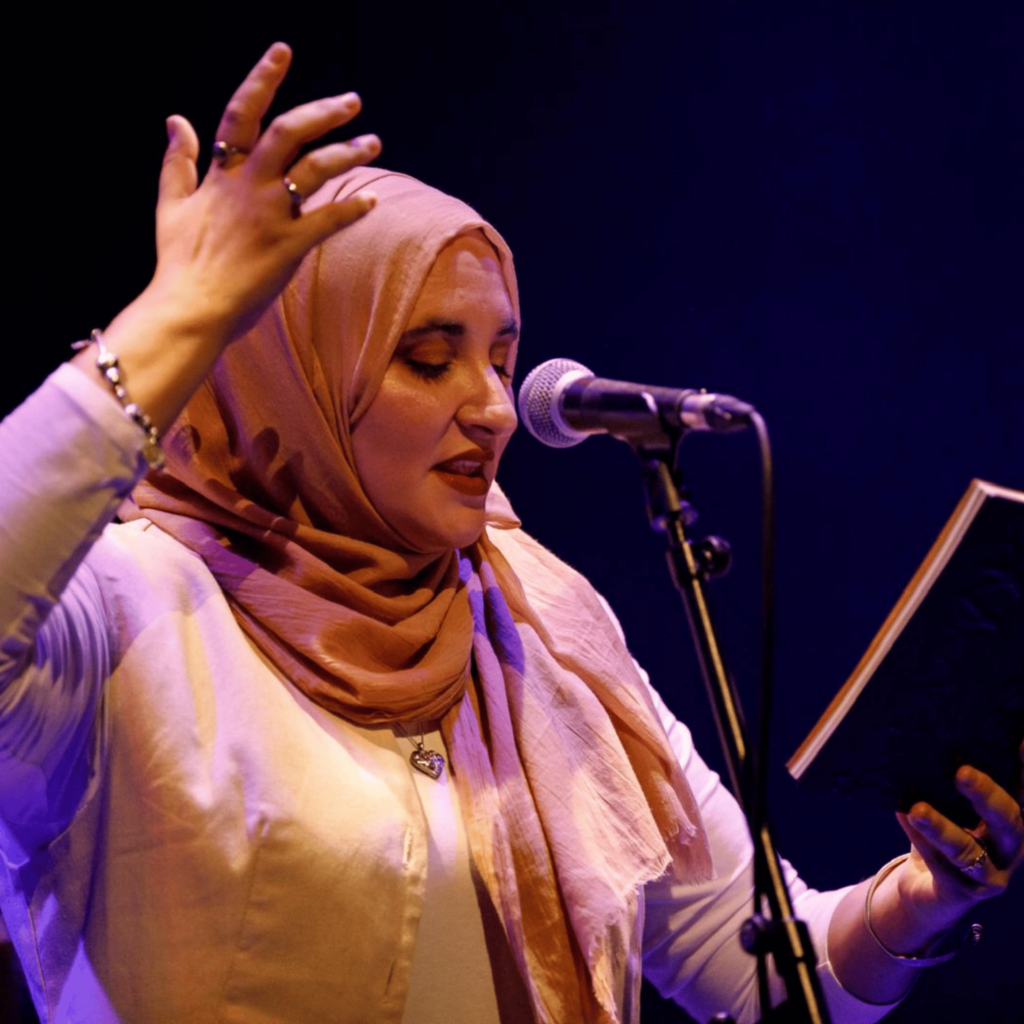 Hanan Rasool Cwrs Preswyl Barddoniaeth Traws-Genedl: Teithio Rhwng Lleisiau ...